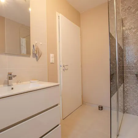 La Maizieroise Holiday home Savieres